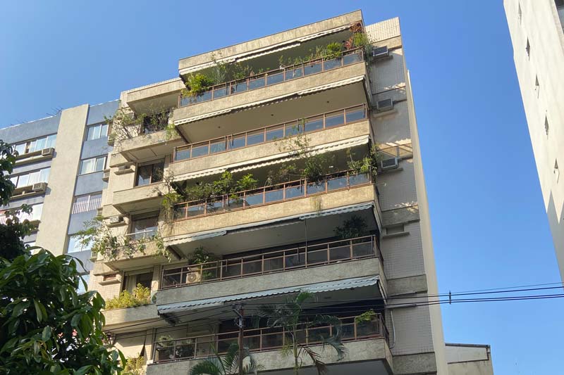 Prédio residencial à Rua Artur Araripe, nº 72, Gávea (RJ)